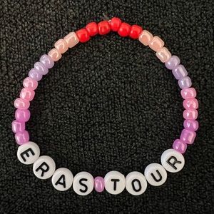 Taylor Swift Eras Tour friendship bracelet